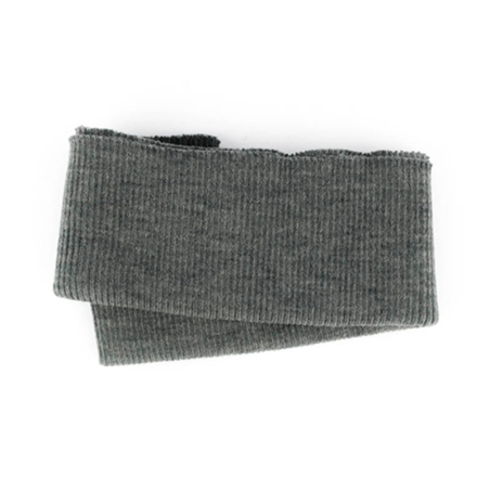 Bord tricoté en laine gris...