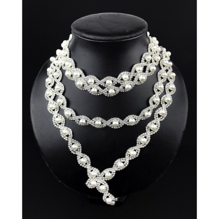 Chaîne de strass en perles