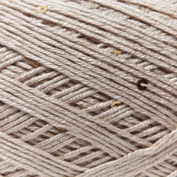Primo piano filato Aurora viscosa con paillettes - Beige, dettaglio texture gomitolo