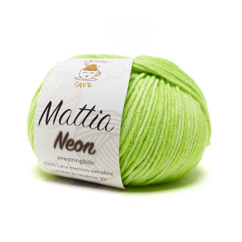 Gomitolo di lana merinos extrafine verde neon Mattia Neon del marchio Tricot Café Gomitolo di lana merinos extrafine verde neon Mattia Neon del marchio Tricot Café