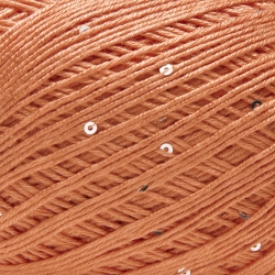 Primo piano filato Aurora viscosa con paillettes - Salmone, dettaglio texture gomitolo