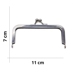 Clik-Clak metal bag closure...